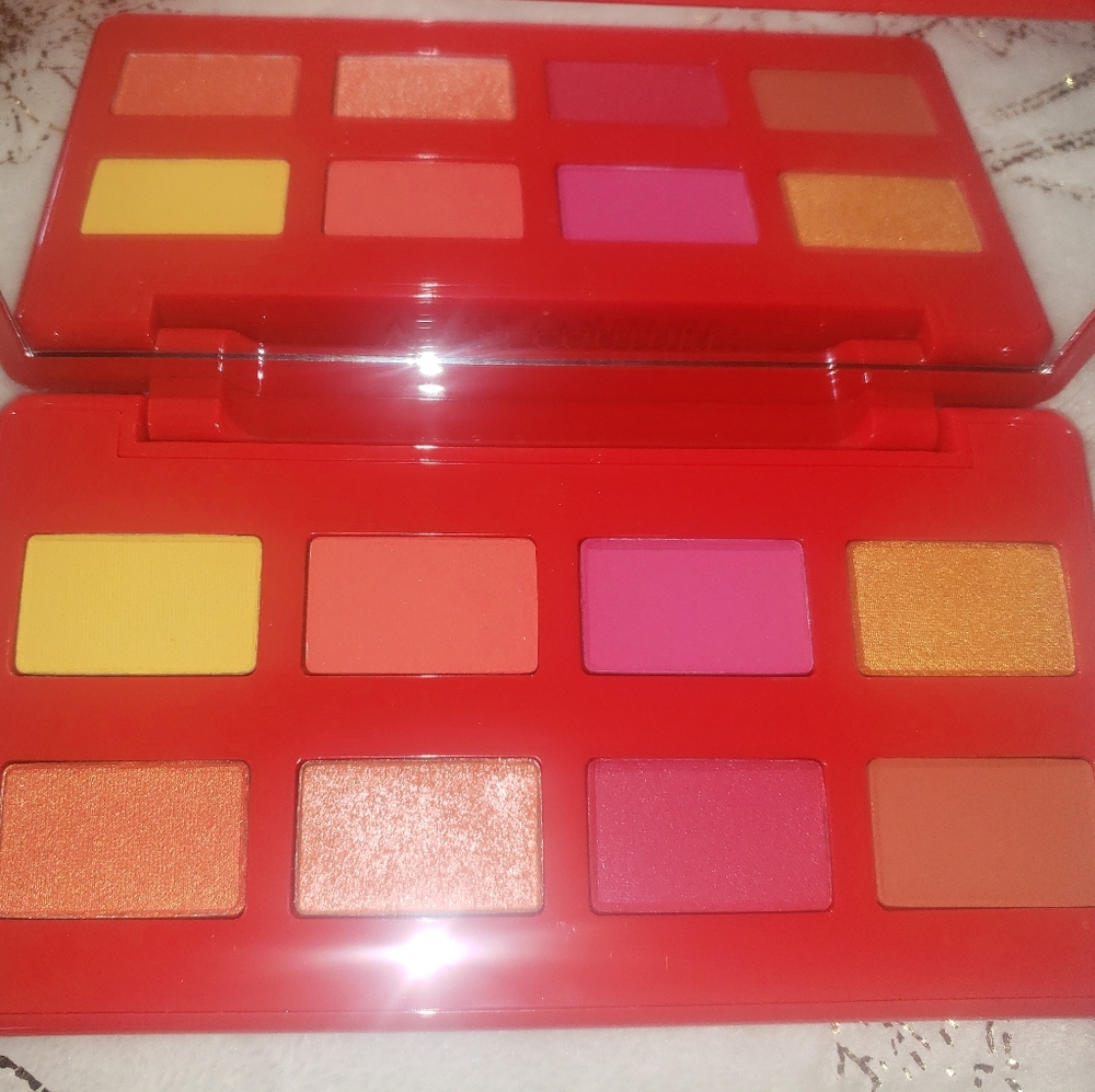 Artist Couture Caliente Pallette